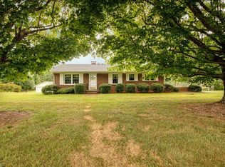 795 Bethania Rural Hall Rd, Rural Hall, NC 27045