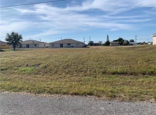2104 NE 8th Pl, Cape Coral, FL 33909