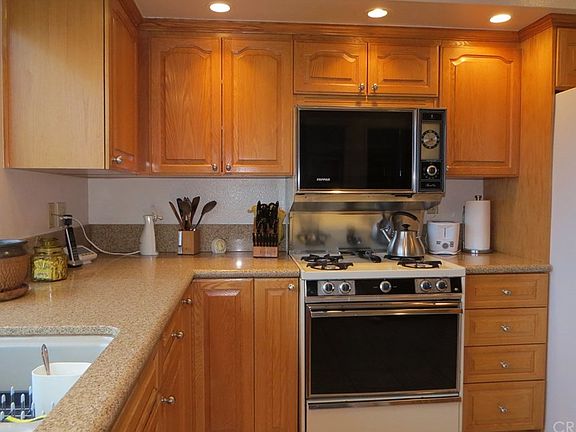 5th image of 10480 Sunland Blvd APT 7