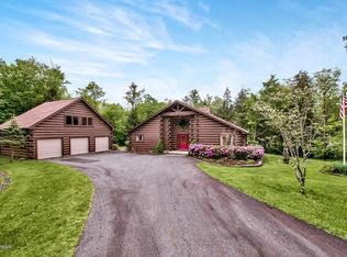 17 Ridgewood Ln, Equinunk, PA 18417