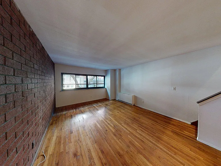 10 Jones St #2H — Photo 1