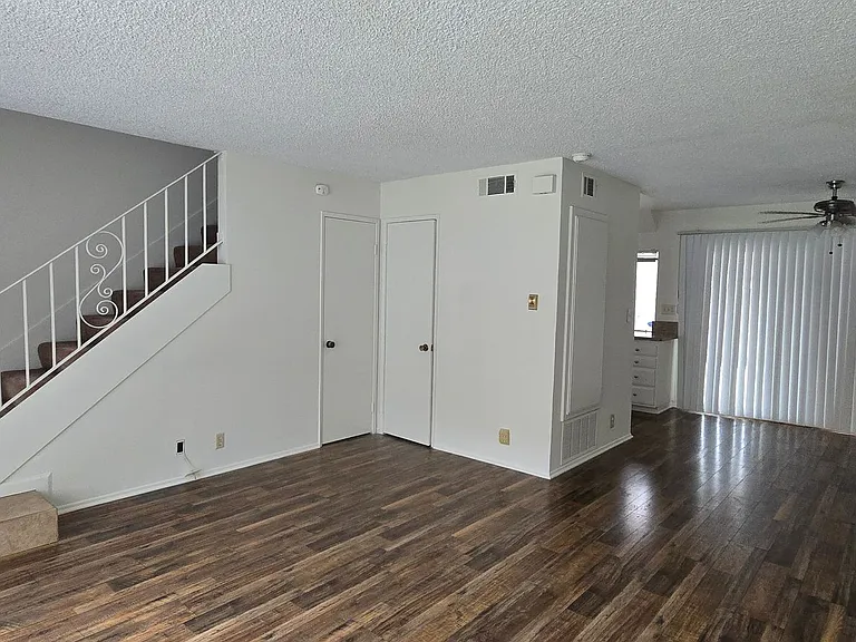1347 Iguana Cir — Photo 3