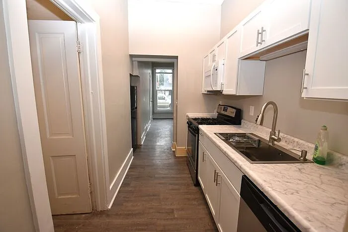 Building Photo - 434 W Lawrence St #2