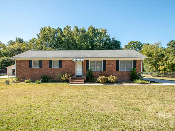 6016 Potters Rd, Matthews, NC 28104