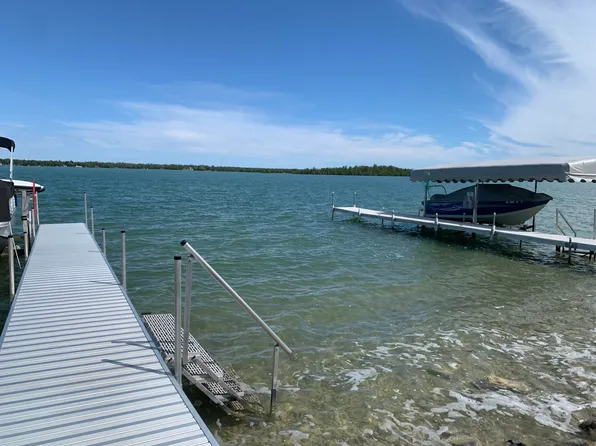 14299 Hill St, Presque Isle, MI 49777