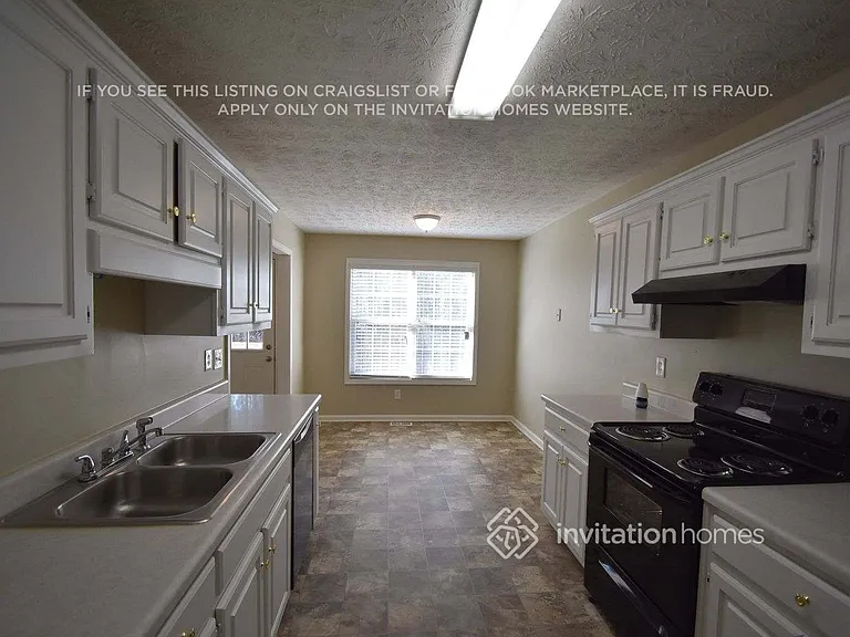 1112 Summer Chase Dr — Photo 4