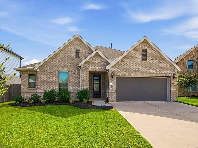 6407 Amberwood Dr — Photo 1