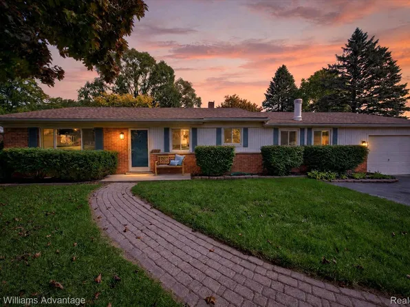 41881 Quince Dr, Novi, MI 48375