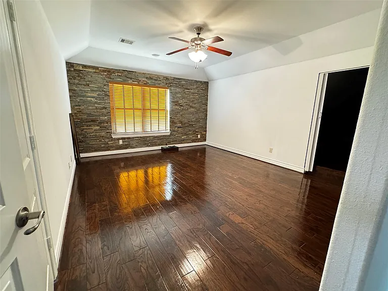 2019 Wild Peregrine Cir — Photo 24