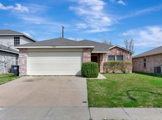 5400 New Castleton Ln, Fort Worth, TX 76135