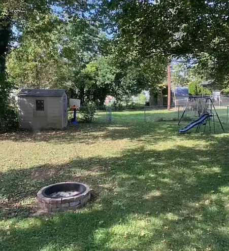 1317 Pythian Ave — Photo 10