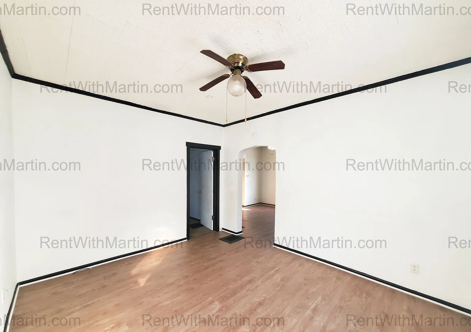For Rent- 1020 Columbia *Pets Ok With Conditions* — Photo 4