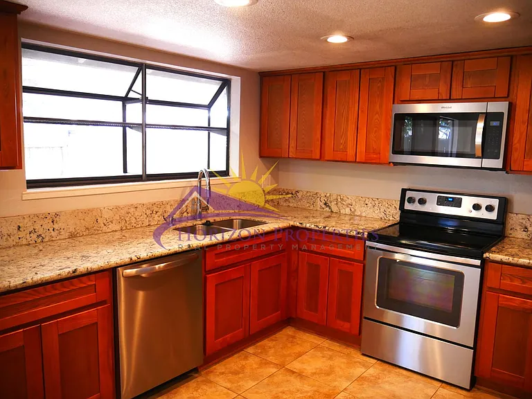 5329 Leavitt Way — Photo 11