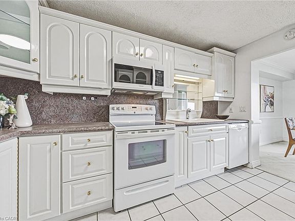4th image of 2055 Upper Middle Rd #1005
