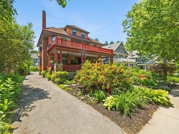 57 Stratford St, West Roxbury, MA 02132