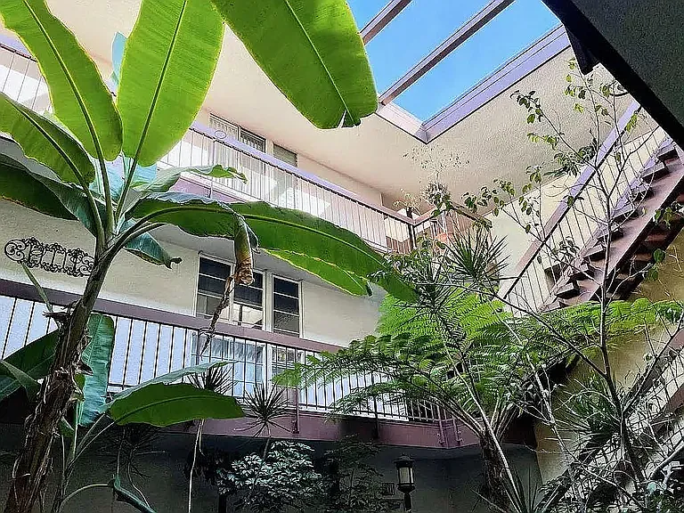 1932 Overland Ave #307 — Photo 2