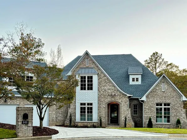 848 Heatherwood Pl, Hoover, AL 35244