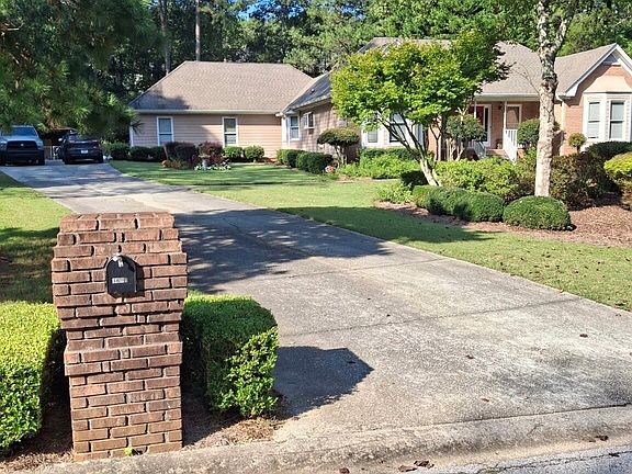 2nd image of 4695 Rutledge Dr