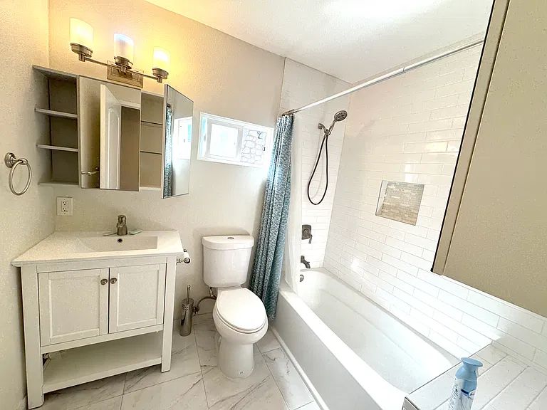 10202 Jardine Ave — Photo 3