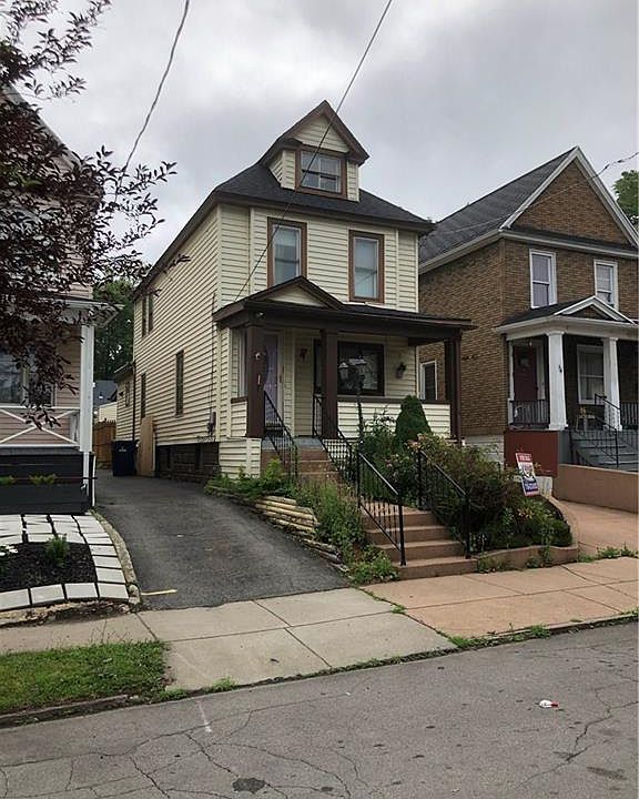 1st image of 32 Parkview Ave