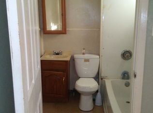 911 Crest Ave, Charleroi, PA