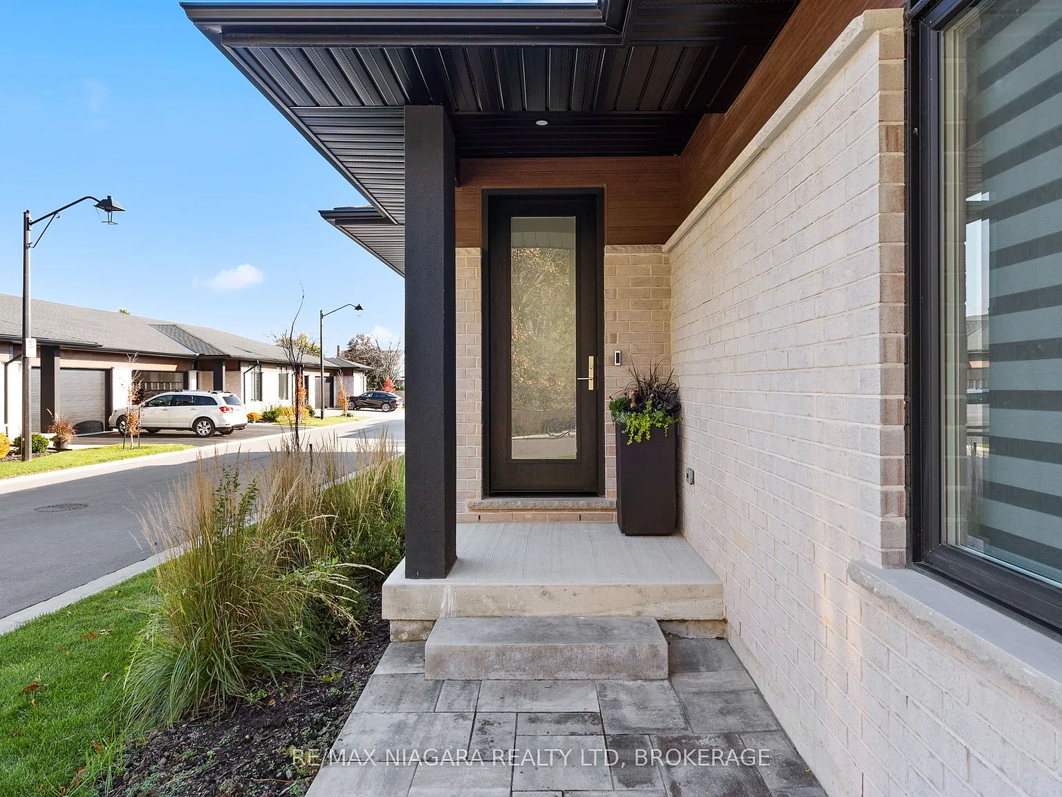 2 bed, $2,950 — Photo 3