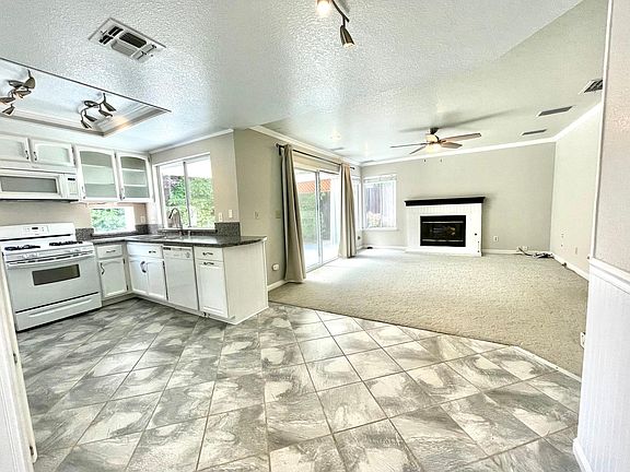 breakfast area off the kitchen, view of the family room