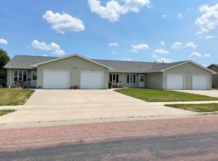 1100 & 1106 N Edgerton St #1100-2, Mitchell, SD 57301