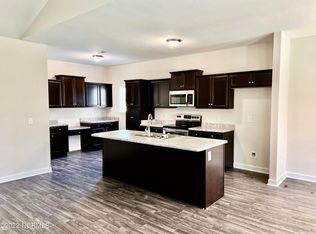 257 Haws Run Rd, Jacksonville, NC 28540