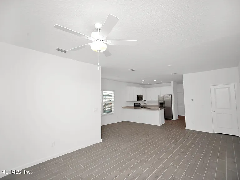 348 Rosemont Dr — Photo 15