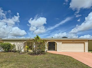 8637 Southampton Dr, Miramar, FL 33025