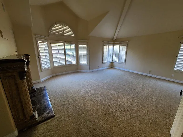 17 Halsey Ave — Photo 6