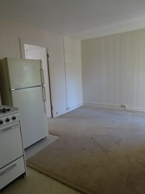 5th image of 626 Hausten St APT F
