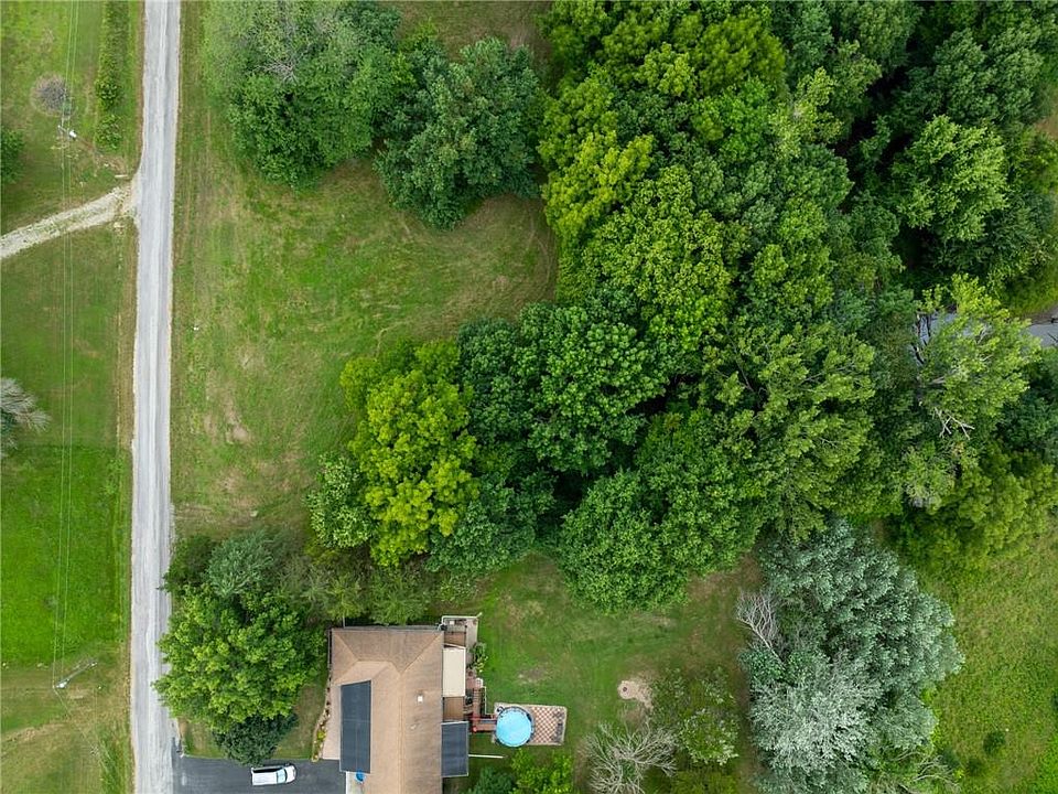 2nd image of 2667 Mooney Dr