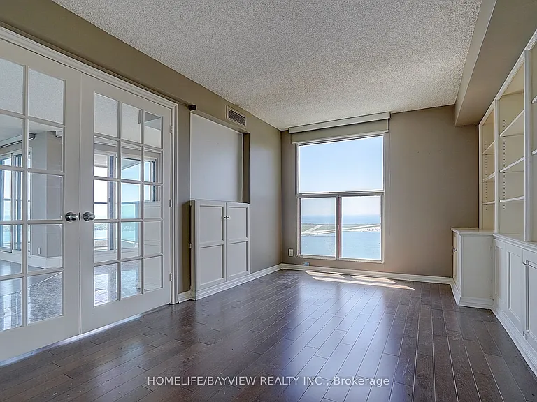 99 Harbour Sq #3108 — Photo 18