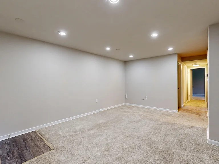 Seneca Place — Photo 111