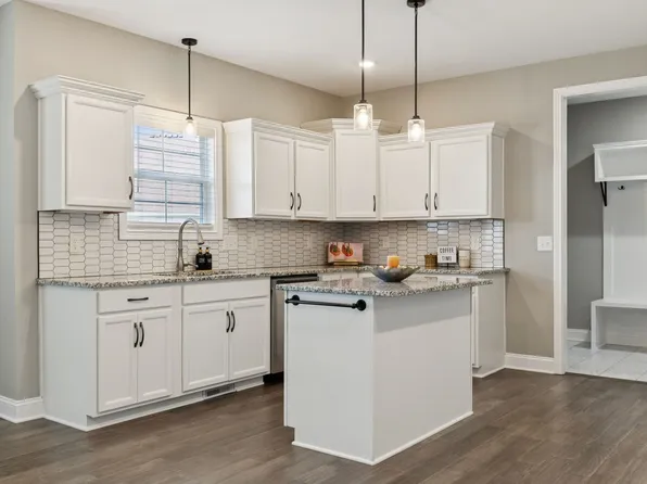323 Bluebriar Trce, Clarksville, TN 37043