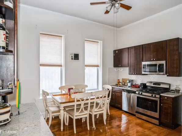 925 N Ashland Ave APT 1R, Chicago, IL 60622