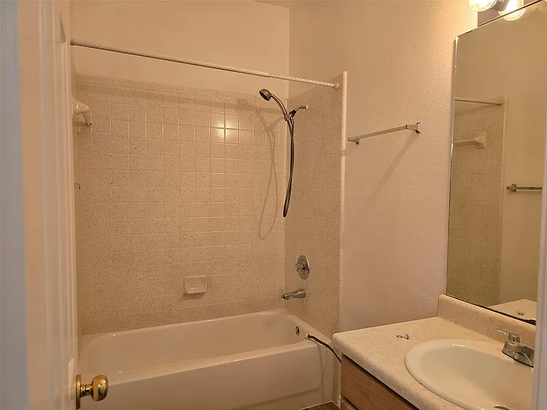 8701 Weiser Dr #B — Photo 17