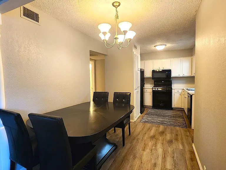 6704 N Meridian Ave #A — Photo 11