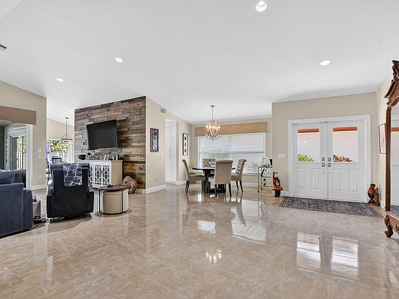 5th image of 11270 Clover Leaf Circle