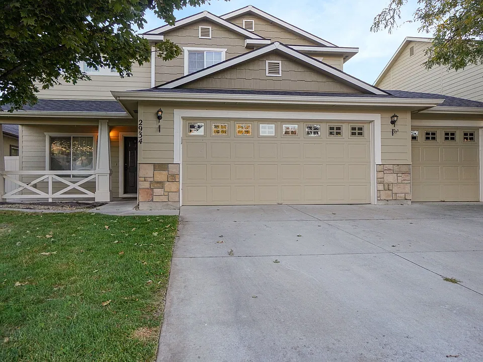 2934 NW 11th Ave