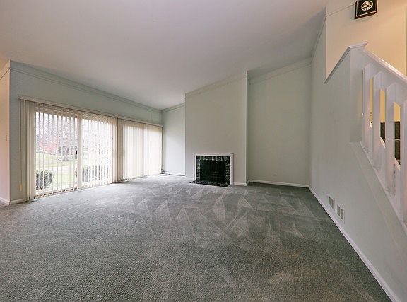 2nd image of 19W214 Newport Ln
