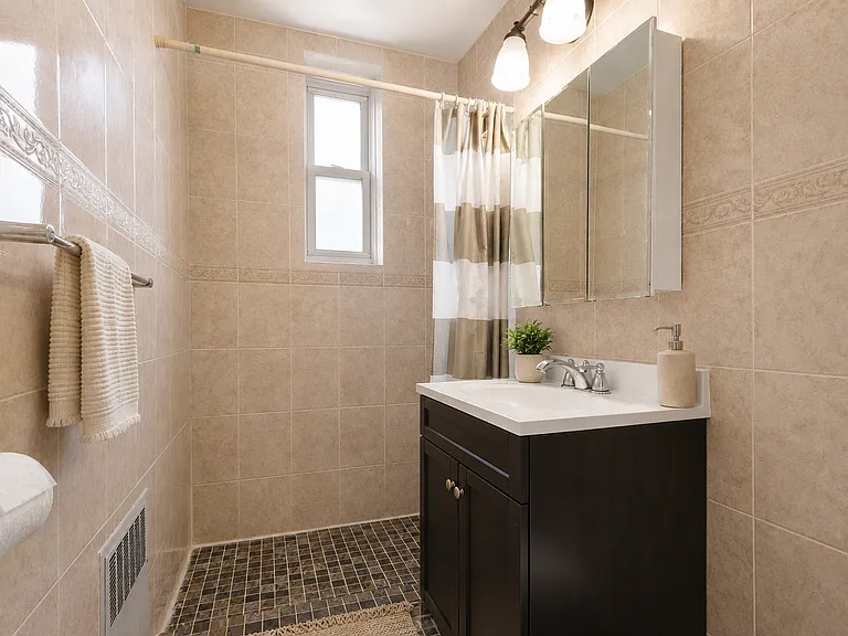 2160 Center Ave #5U — Photo 9
