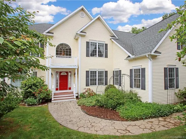 7 Goldfinch Terrace, East Lyme, CT 06333