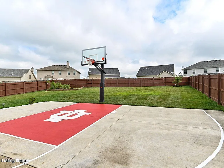 1917 Carabiner Way — Photo 1