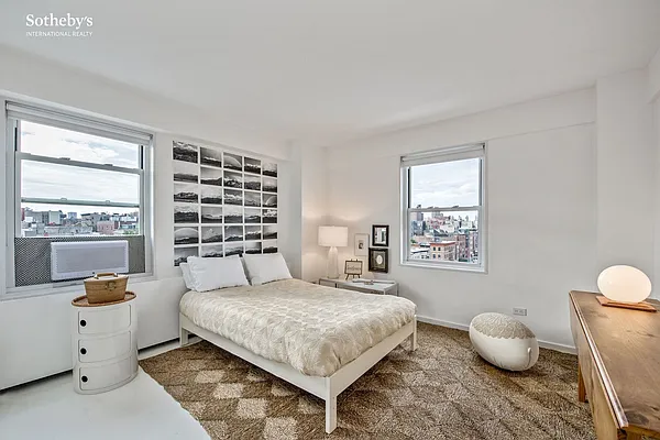 Sold by Sotheby's International Realty | media 9