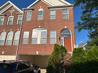 21286 Victorias Cross Ter, Ashburn, VA 20147