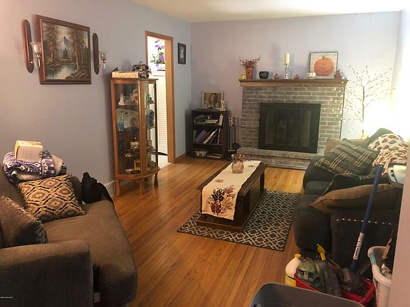 2nd image of 2119 Pleasant Dr
