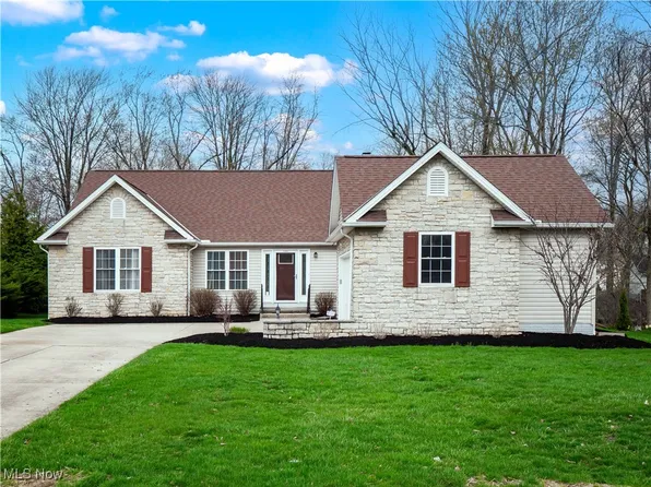 5273 Yellowstone Dr, Medina, OH 44256